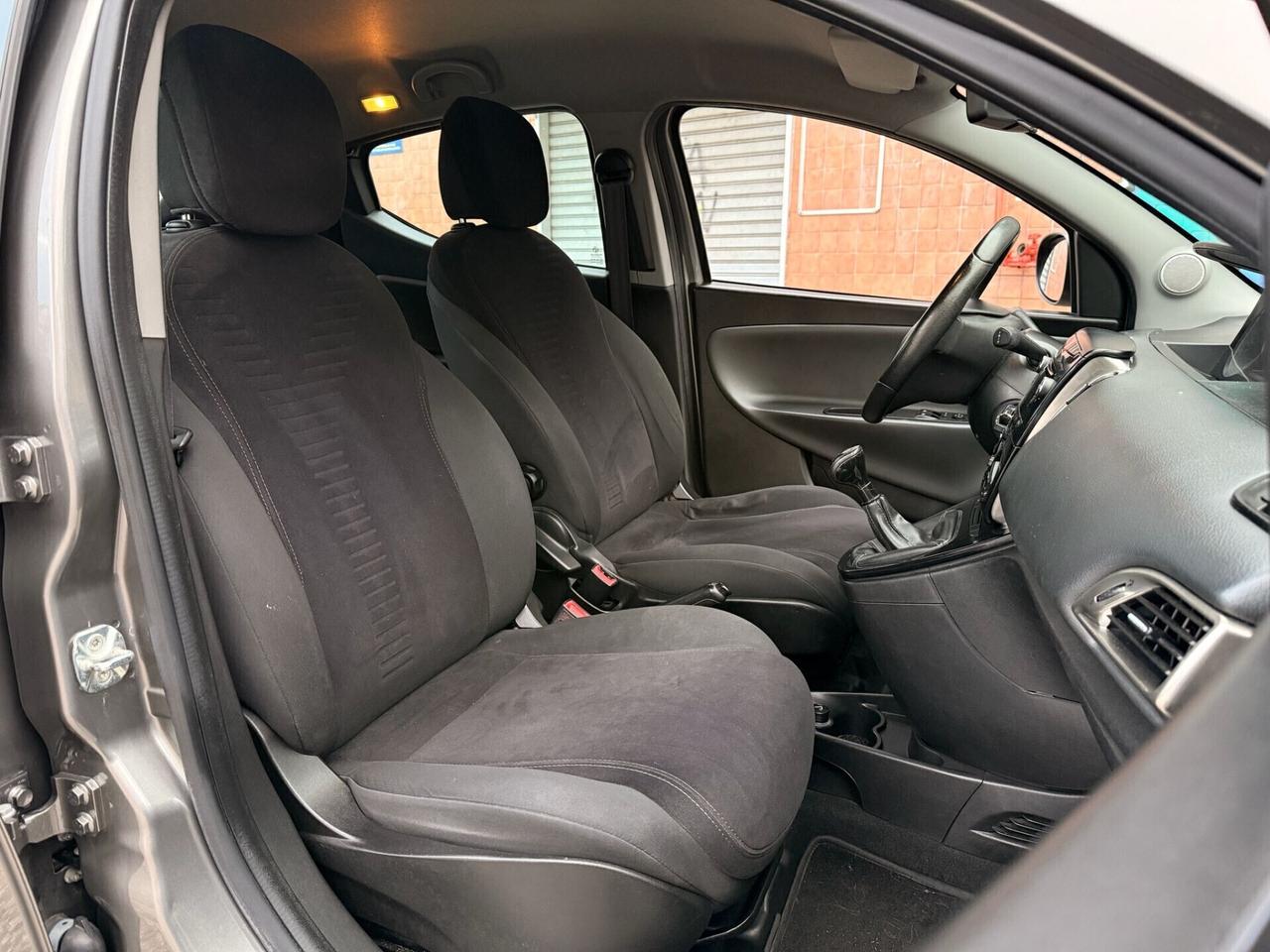 Lancia Ypsilon 1.3 MJT 16V 95 CV 5 porte IN PERFETTE CONDIZIONI