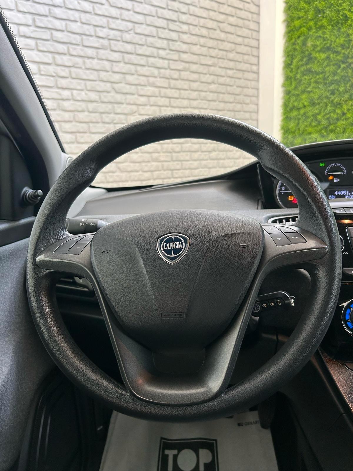 Lancia Ypsilon 1.0 FireFly 5 porte S&S Hybrid Maryne