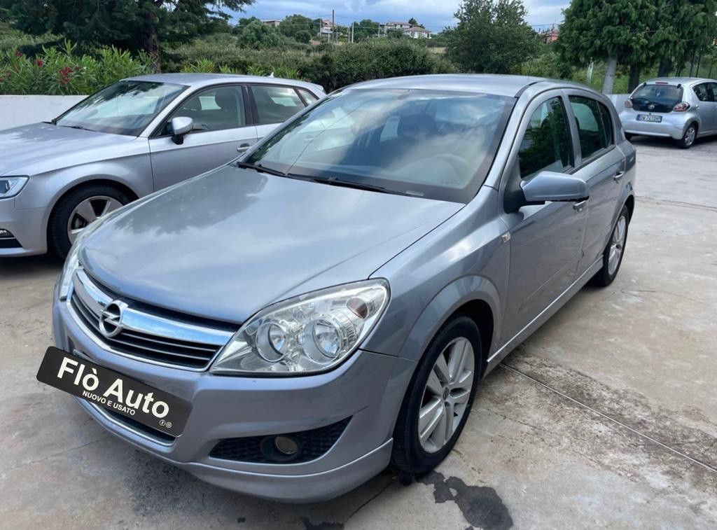 Opel Astra 1.7 CDTI 110CV 5 porte Cosmo