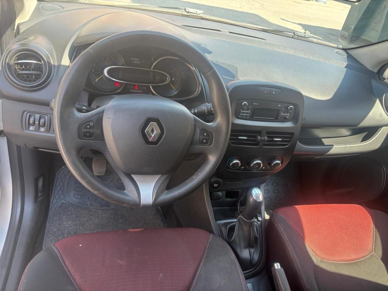 Renault Clio 1.2 75CV 5 porte Zen