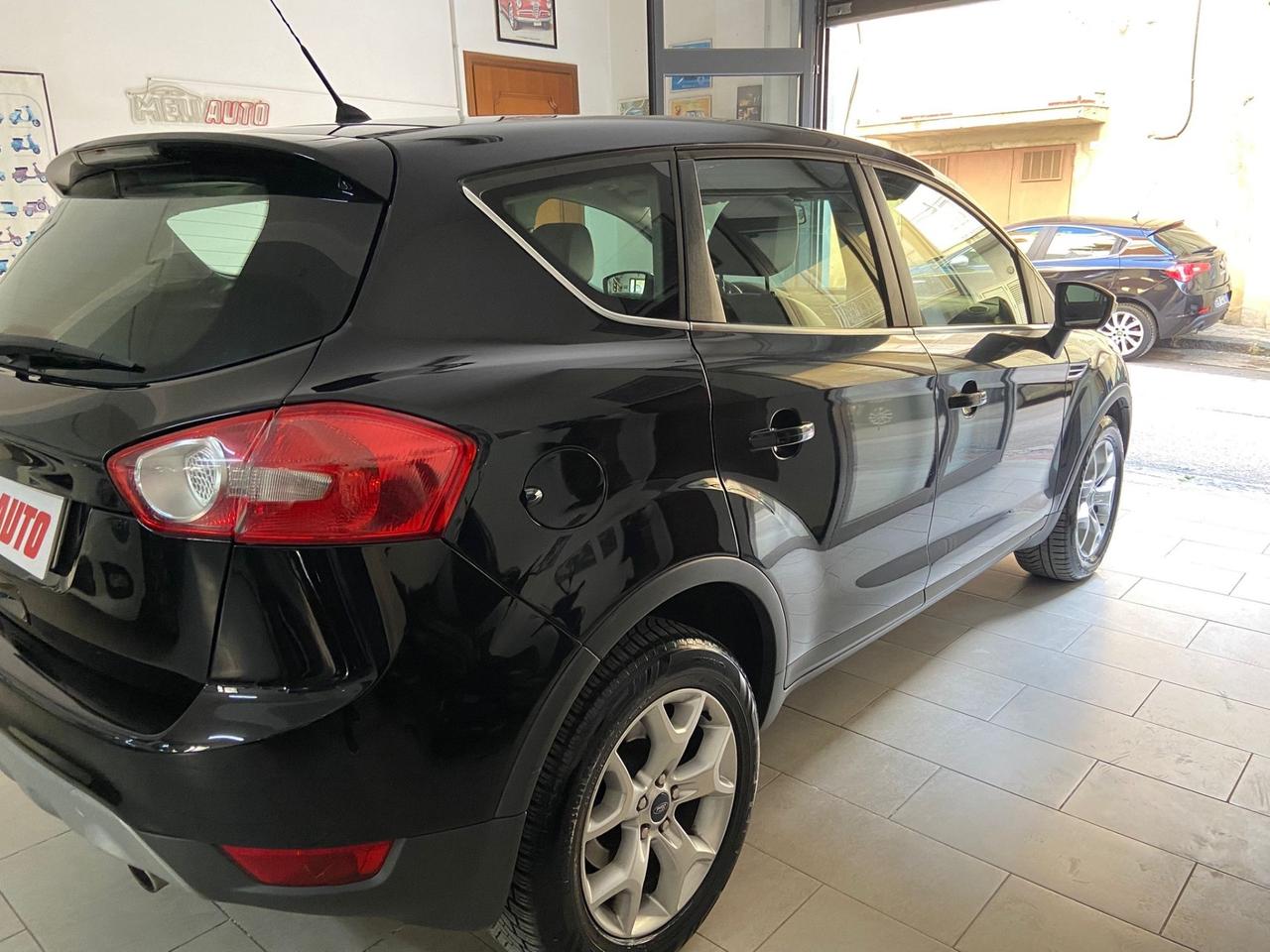 Ford Kuga 2.0 TDCI 140 CV 2WD Titanium