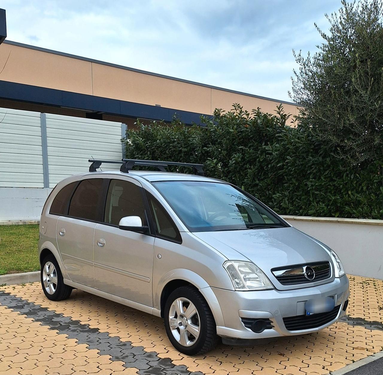 Opel Meriva 1.3 Diesel - 5 Porte OK NEOPATENTATI