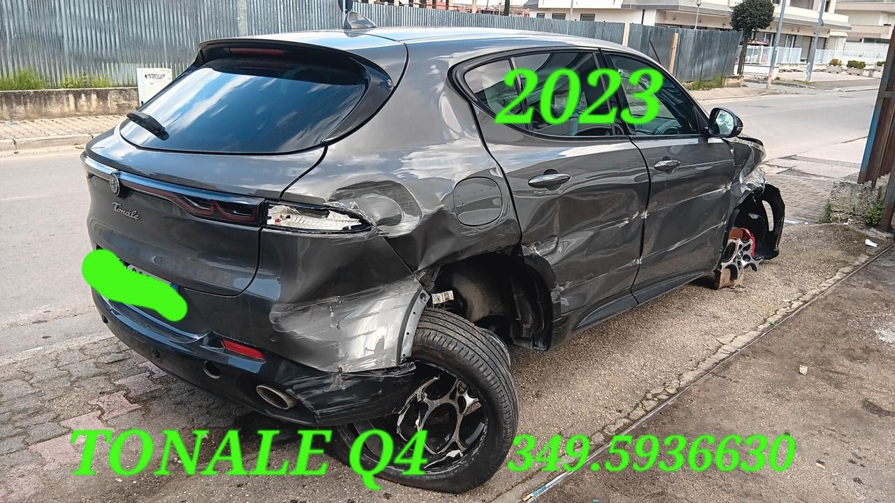 Alfa Romeo Tonale 1.3 280 CV PHEV AT6 Q4 Veloce incidentata sinistrata mondialcars