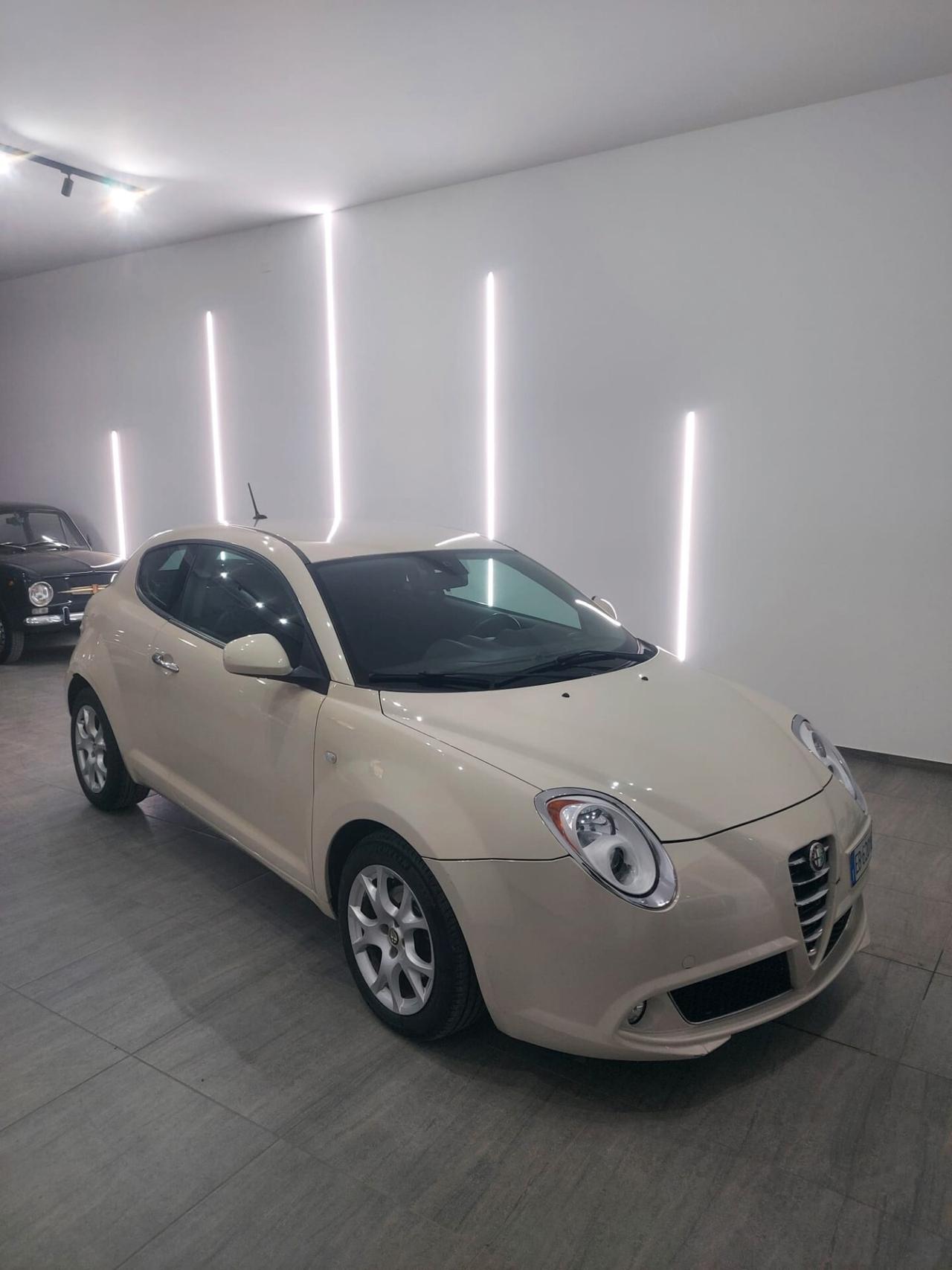 Alfa Romeo MiTo 1.3 JTDm-2 95 CV S&S Distinctive Sport Pack