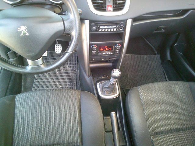 PEUGEOT 207 1.6 8V HDi 112CV CC Allure