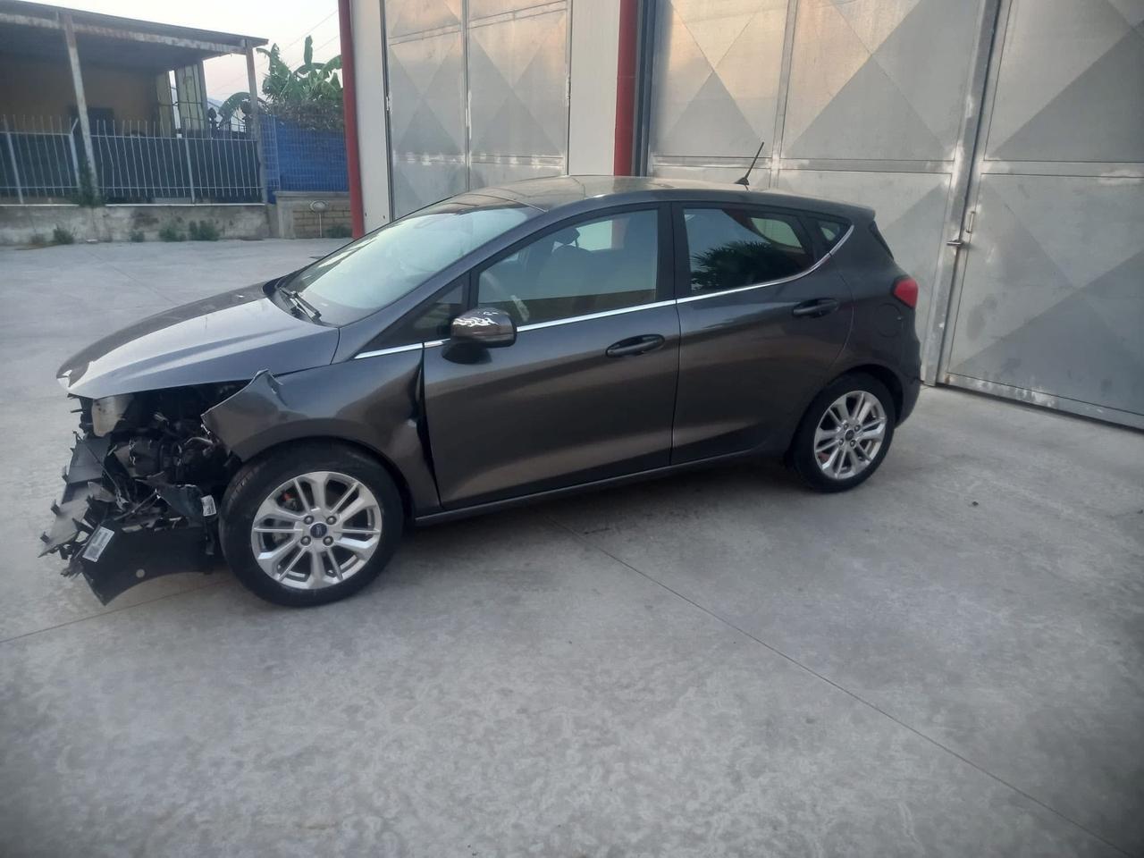 Ford Fiesta 1.1 2023 Incidentata sinistrata