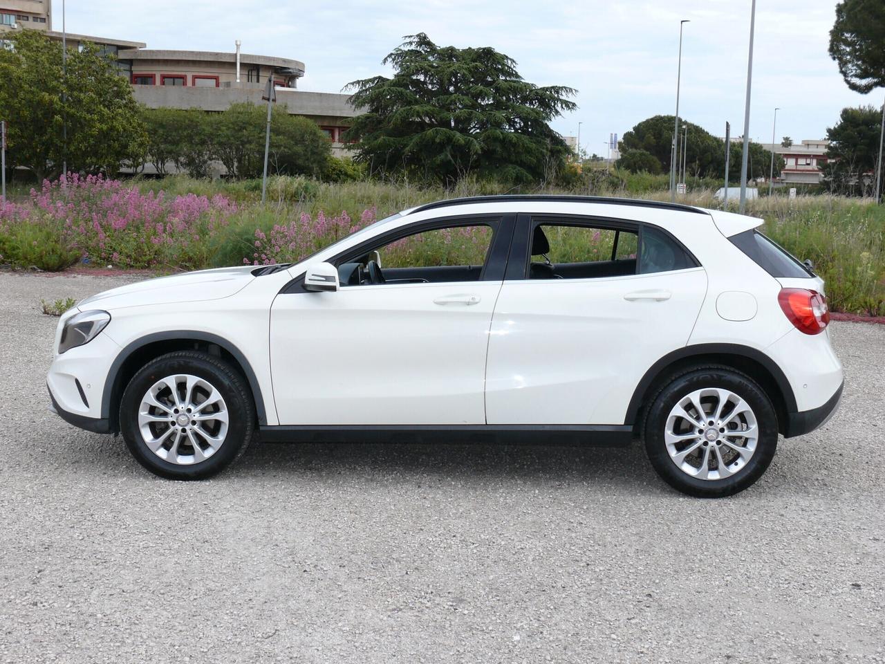 Mercedes-benz GLA 200 GLA 200 d - (M1324)