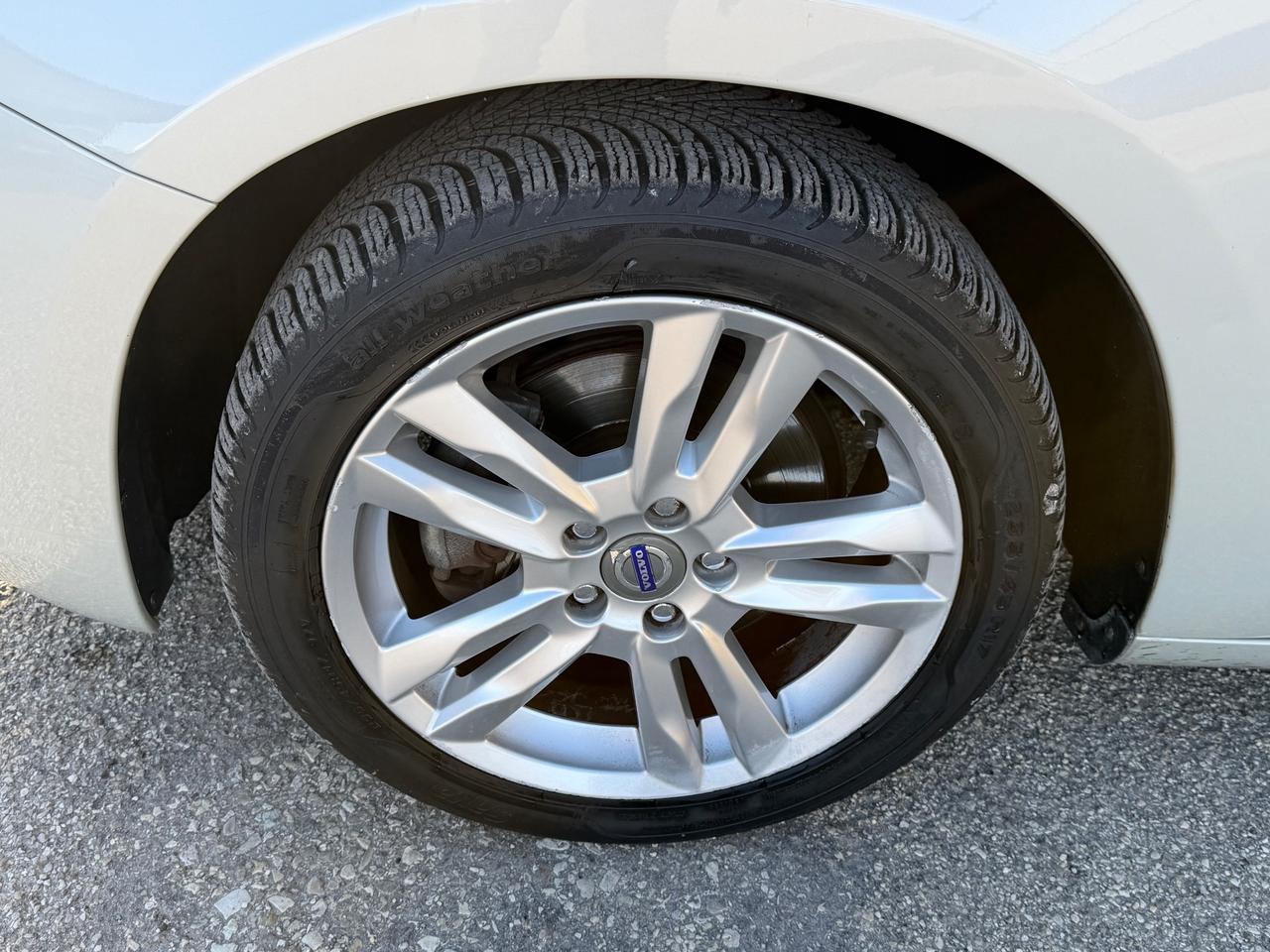 Volvo V60 D3 163CV R-design 2012