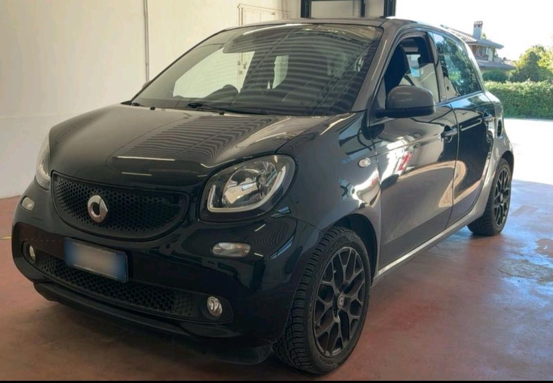Smart forfour 0.9 t Passion 90cv twinamic - Cambio automatico