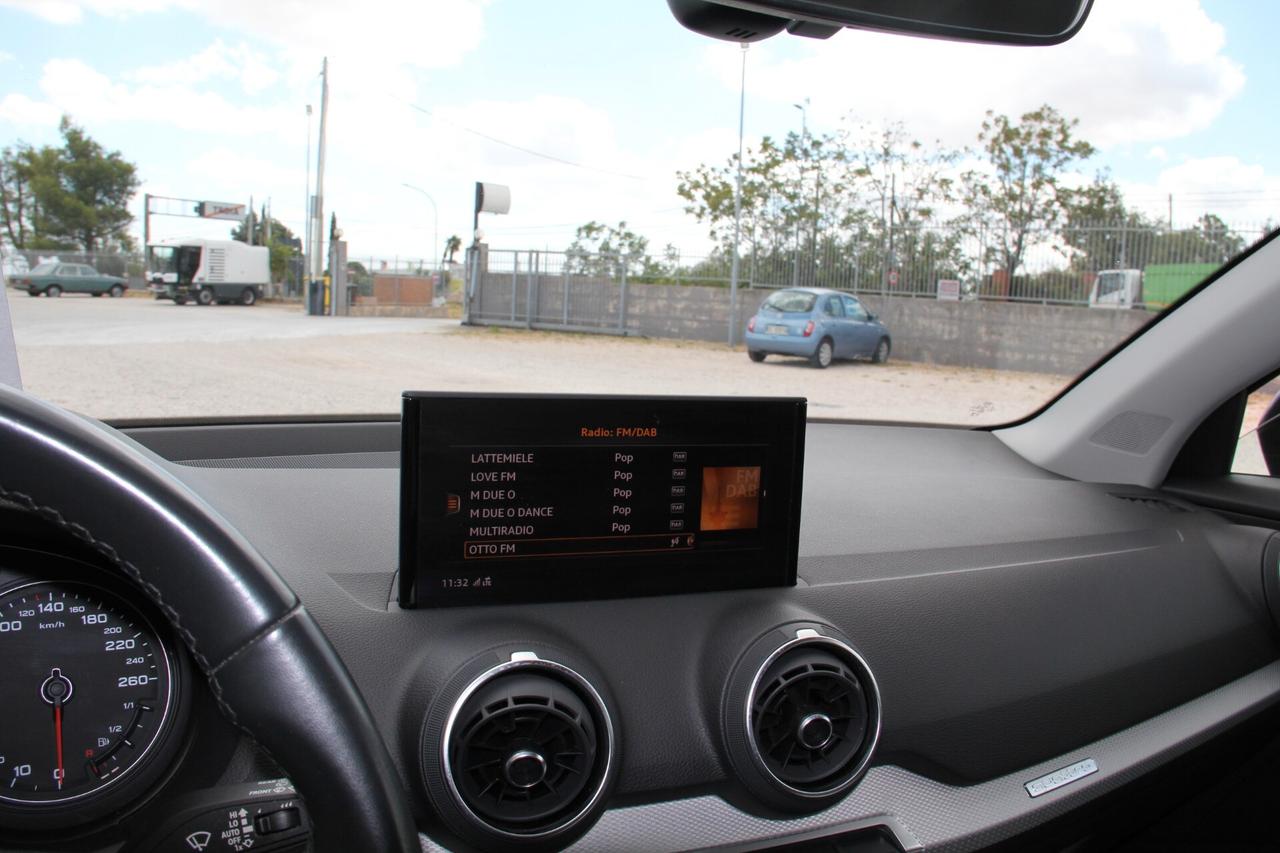Audi Q2 35 TDI quattro S tronic Business