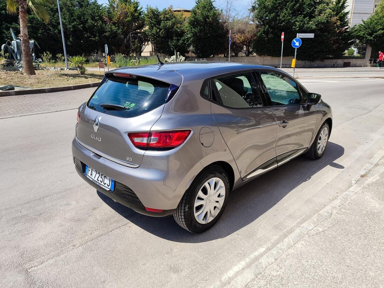 Renault Clio 1.5 dCi 8V 75CV 2015 PRONTA CONSEGNA!