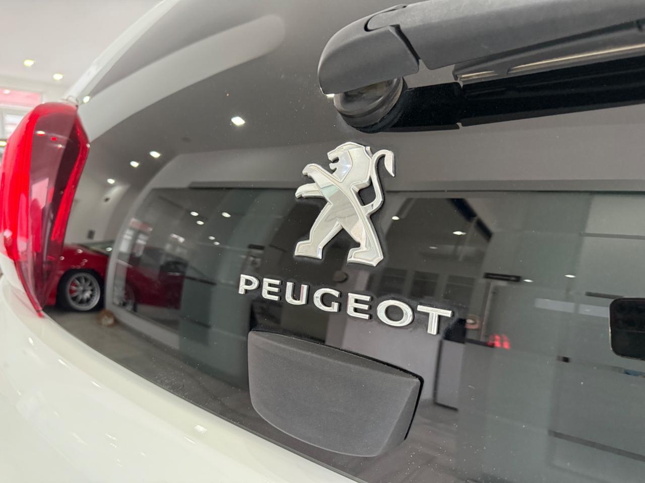 Peugeot 108 VTi 72 S&S Allure DA VETRINA2021