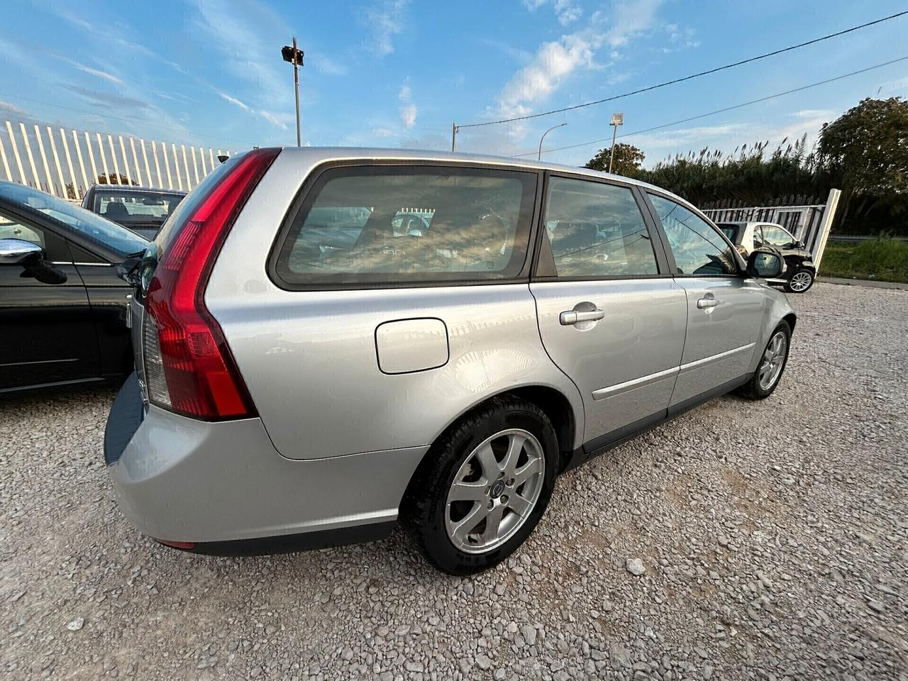 Volvo V50 D2 POLAR