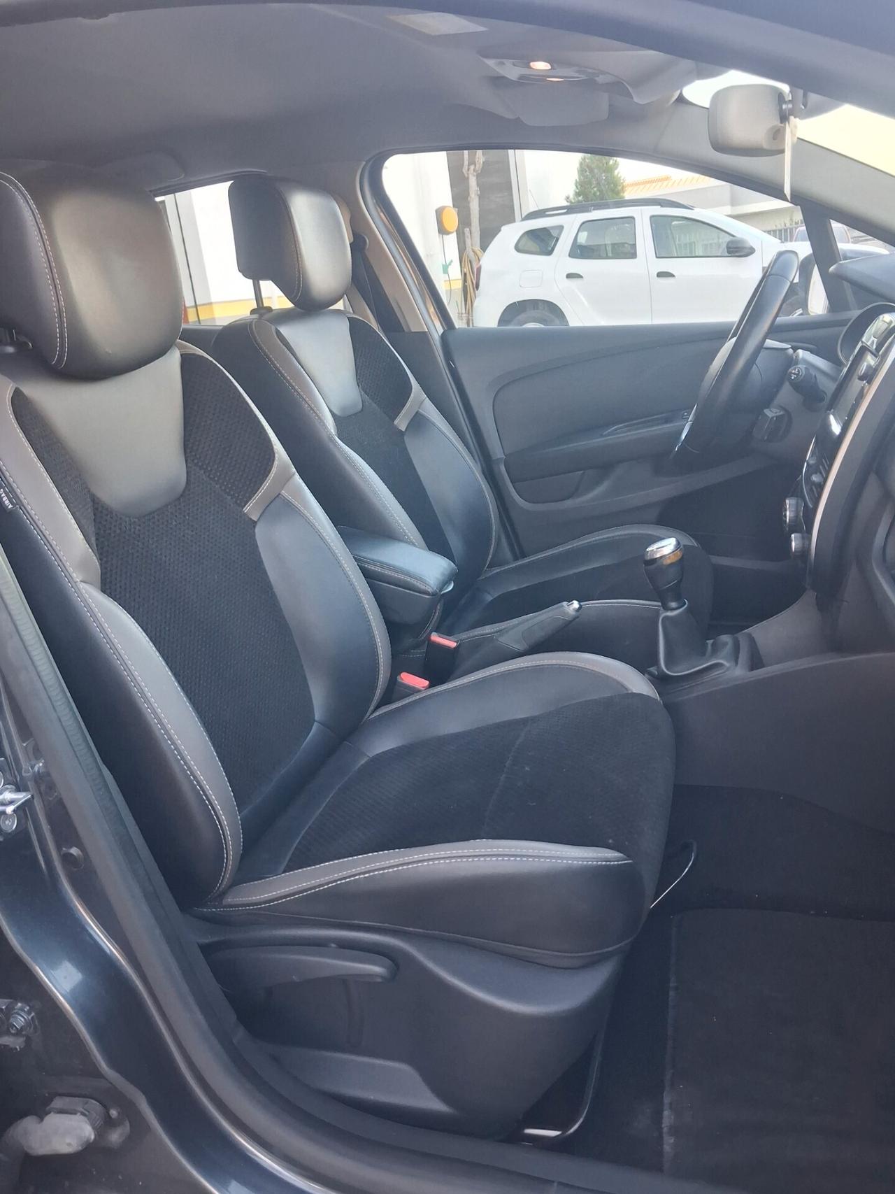 RENAULT Clio Intens 1.200 16v 75cv Km146.000