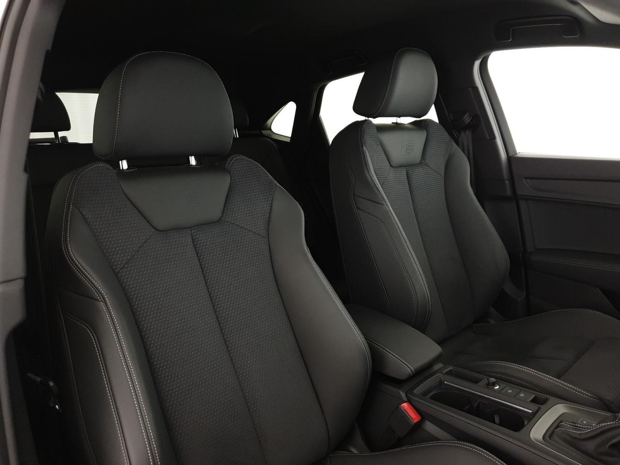 Sportback 40TDI 193CV quattro Str Identity Black