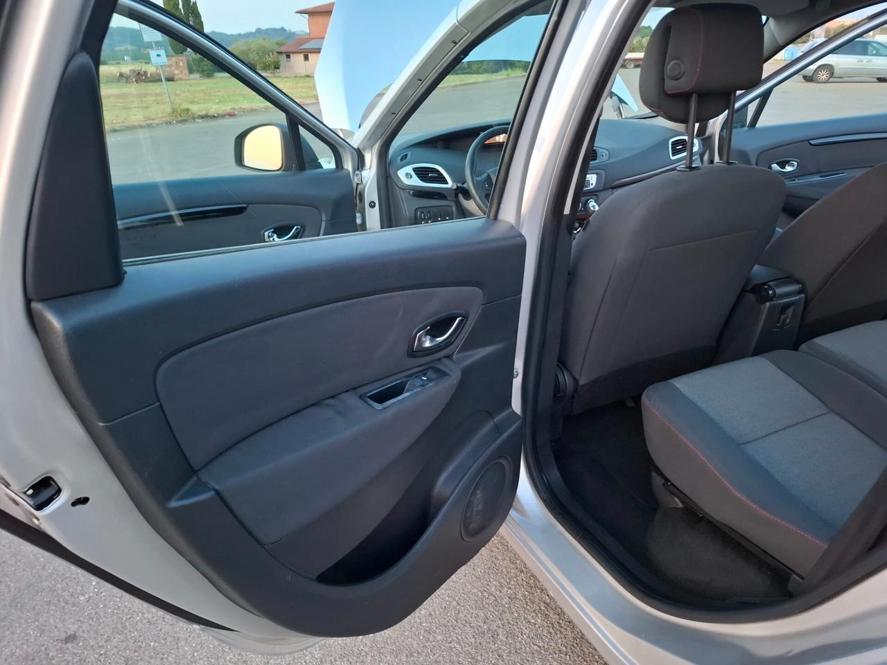 Renault Scenic Scénic XMod 1.5 dCi 110CV S&S Bose