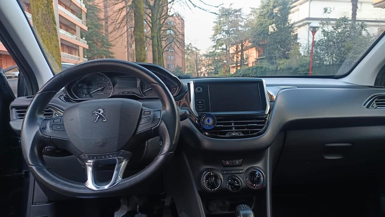 Peugeot 208 PureTech 82 5 porte Allure IDEALE PER NEOPATENTATI
