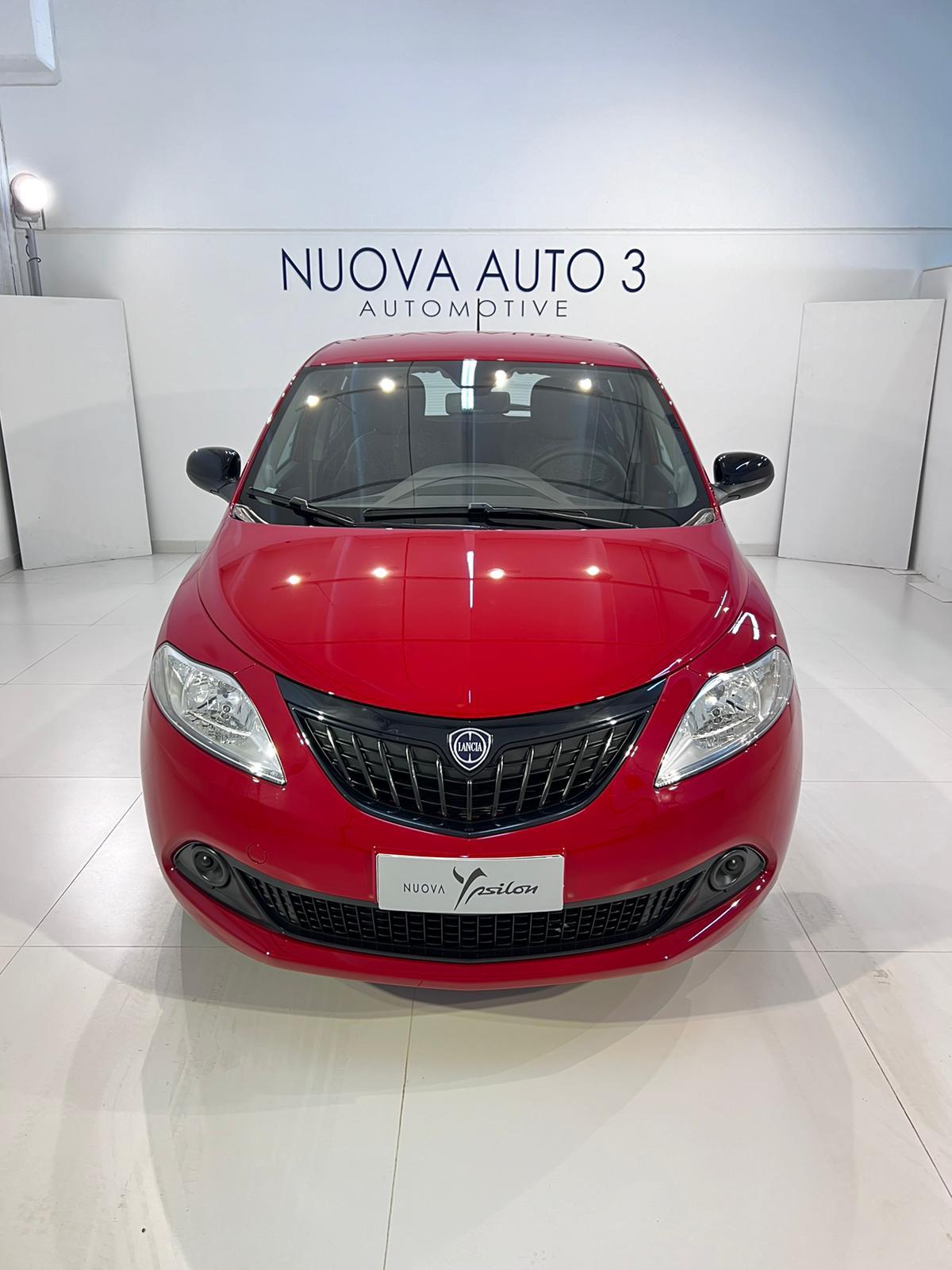 Lancia Ypsilon 1.0 FireFly 5 porte S&S Hybrid Silver