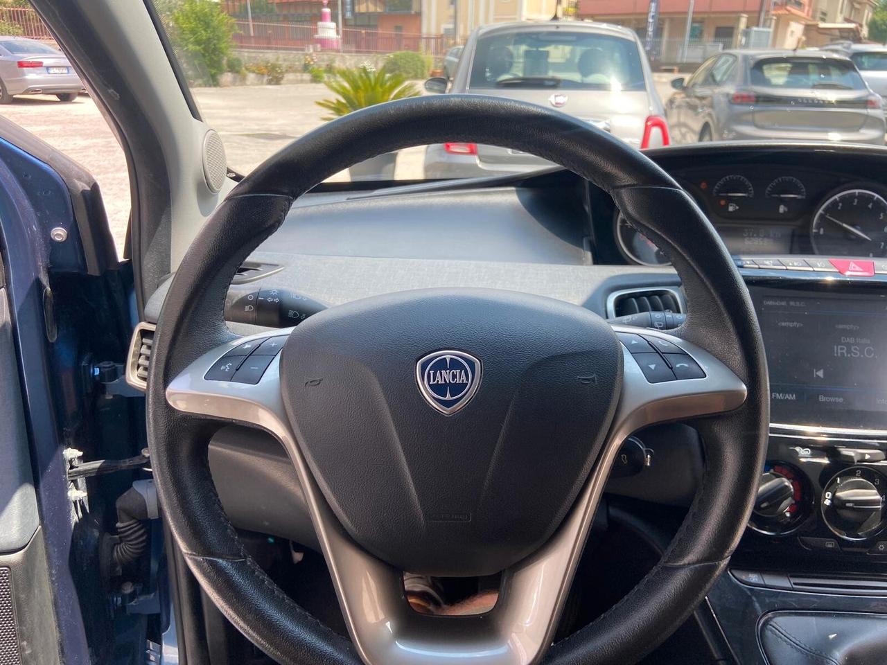 Lancia Ypsilon 1.0 Hybrid 5 porte Gold 2023