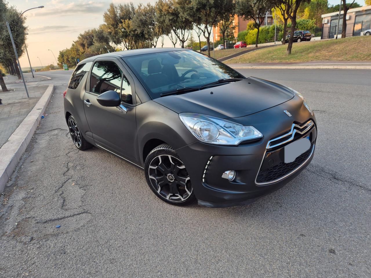 DS3 1.4 benzina just black 95cv nero opaco 2012