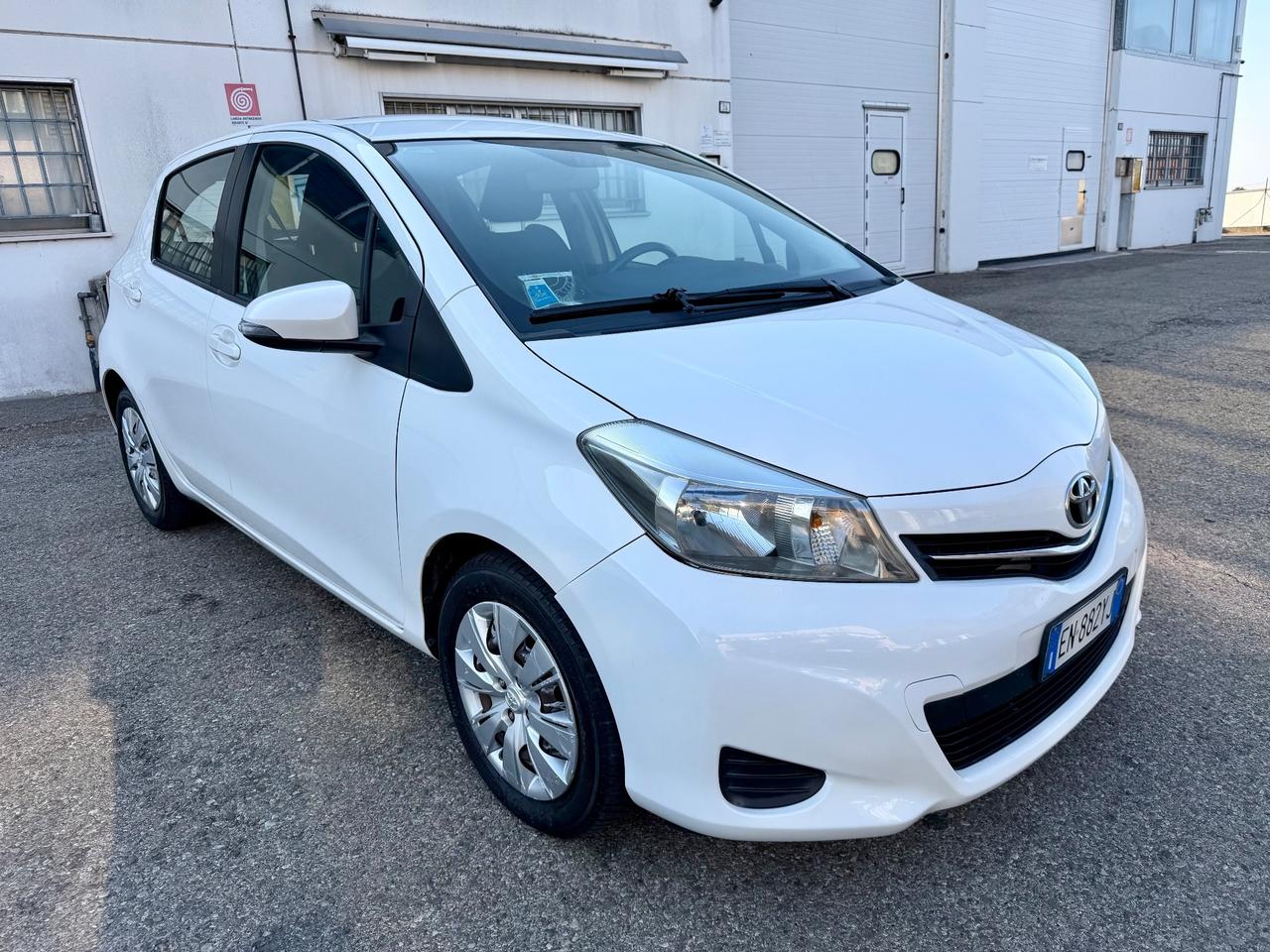 Toyota Yaris 1.0benz 2012 120.000km per neopatentati