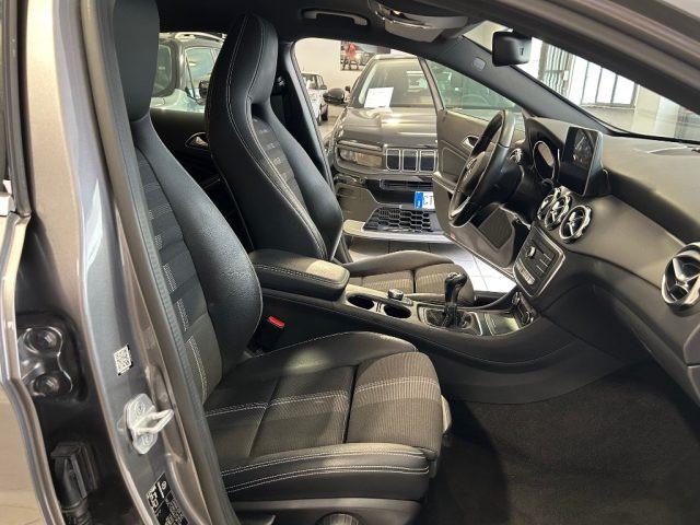 MERCEDES-BENZ GLA 200 Premium