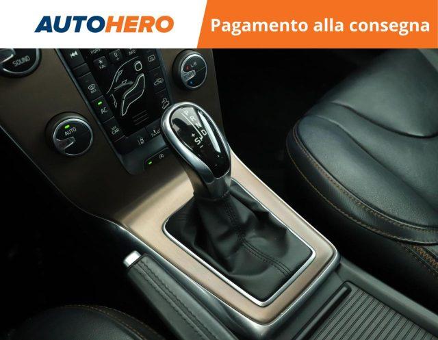 VOLVO V40 Cross Country T4 AWD Geartronic Summum