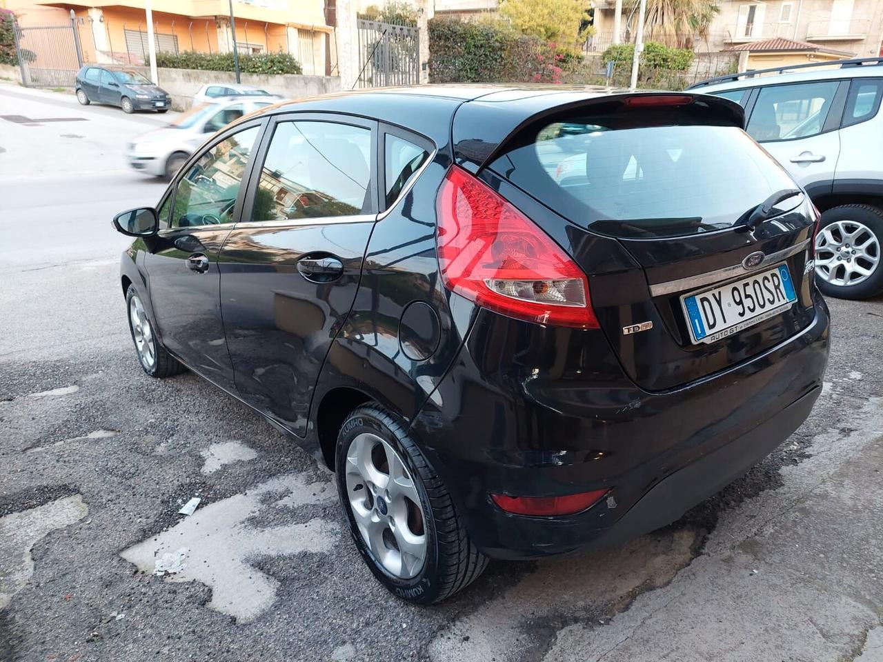 Ford Fiesta 1.4 TDCi 68CV 5 porte Titanium