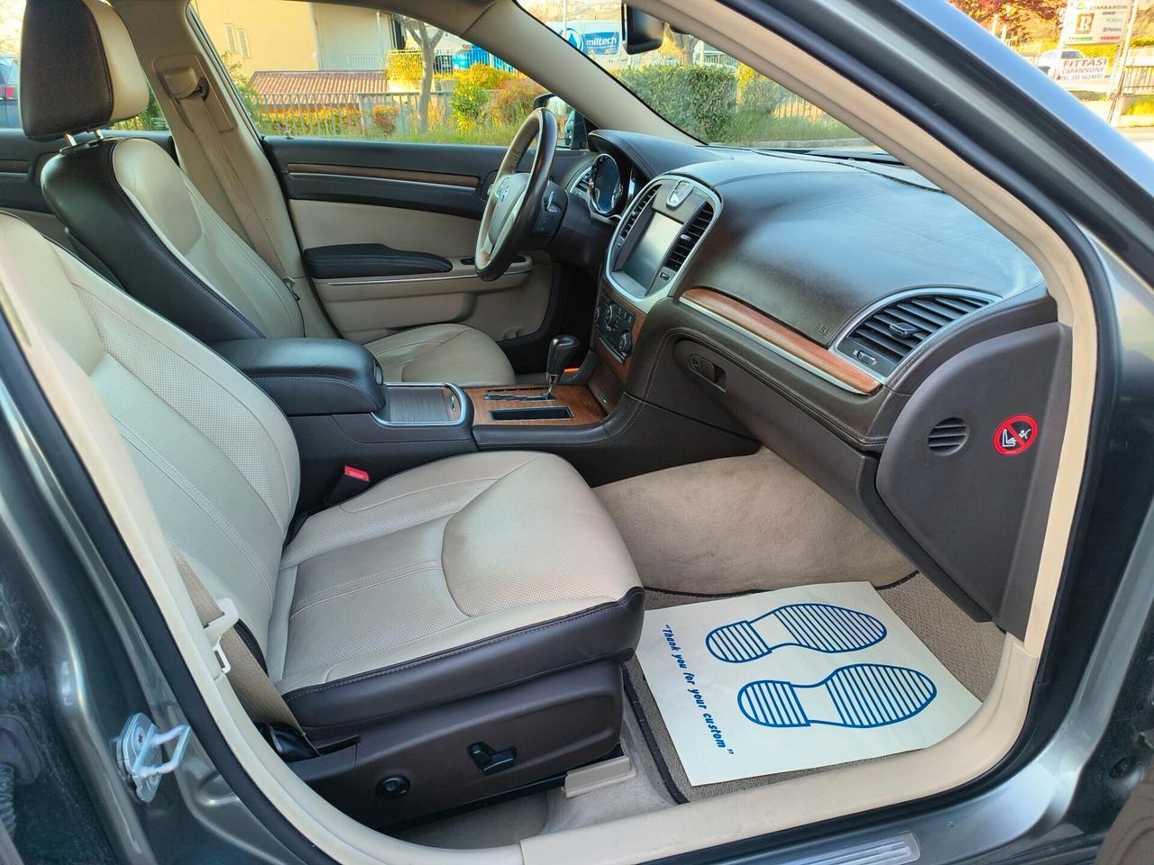 Lancia Thema 3.0 V6 Multijet II 239 CV Platinum