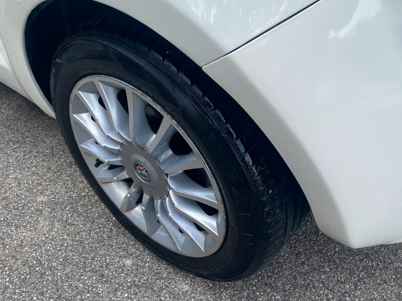 Alfa Romeo MiTo 1.3 JTDm 85 CV S&S Distinctive