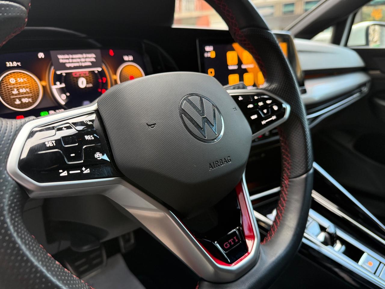 Volkswagen Golf GTI 2.0 TSI DSG PERFORMANCE