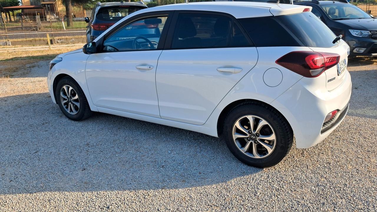 Hyundai i20 1.2 5 porte Econext Connectline