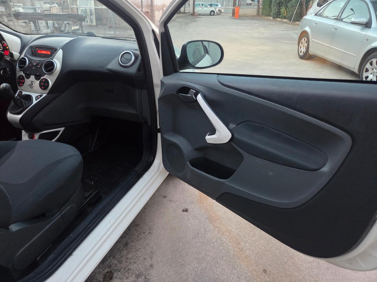 Ford Ka 1.3 TDCi 75CV Titanium