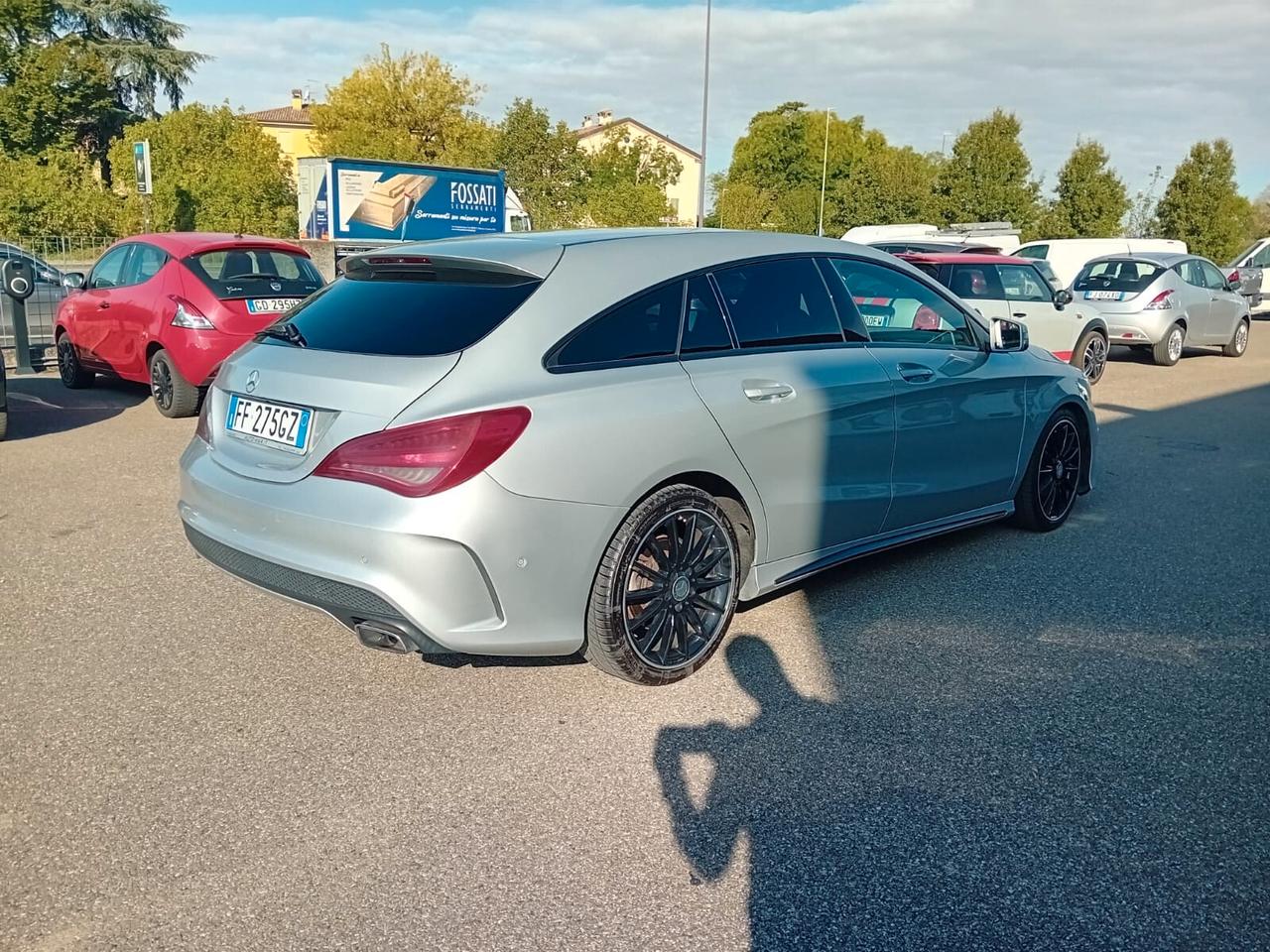 Mercedes-Benz CLA 220 Shooting Brake d Premium Dark Night auto E6
