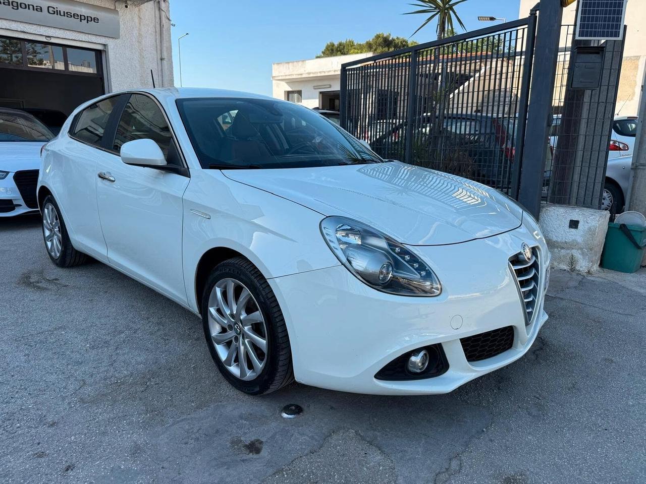 Alfa Romeo Giulietta 1.6 JTDm-2 105 CV Distinctive