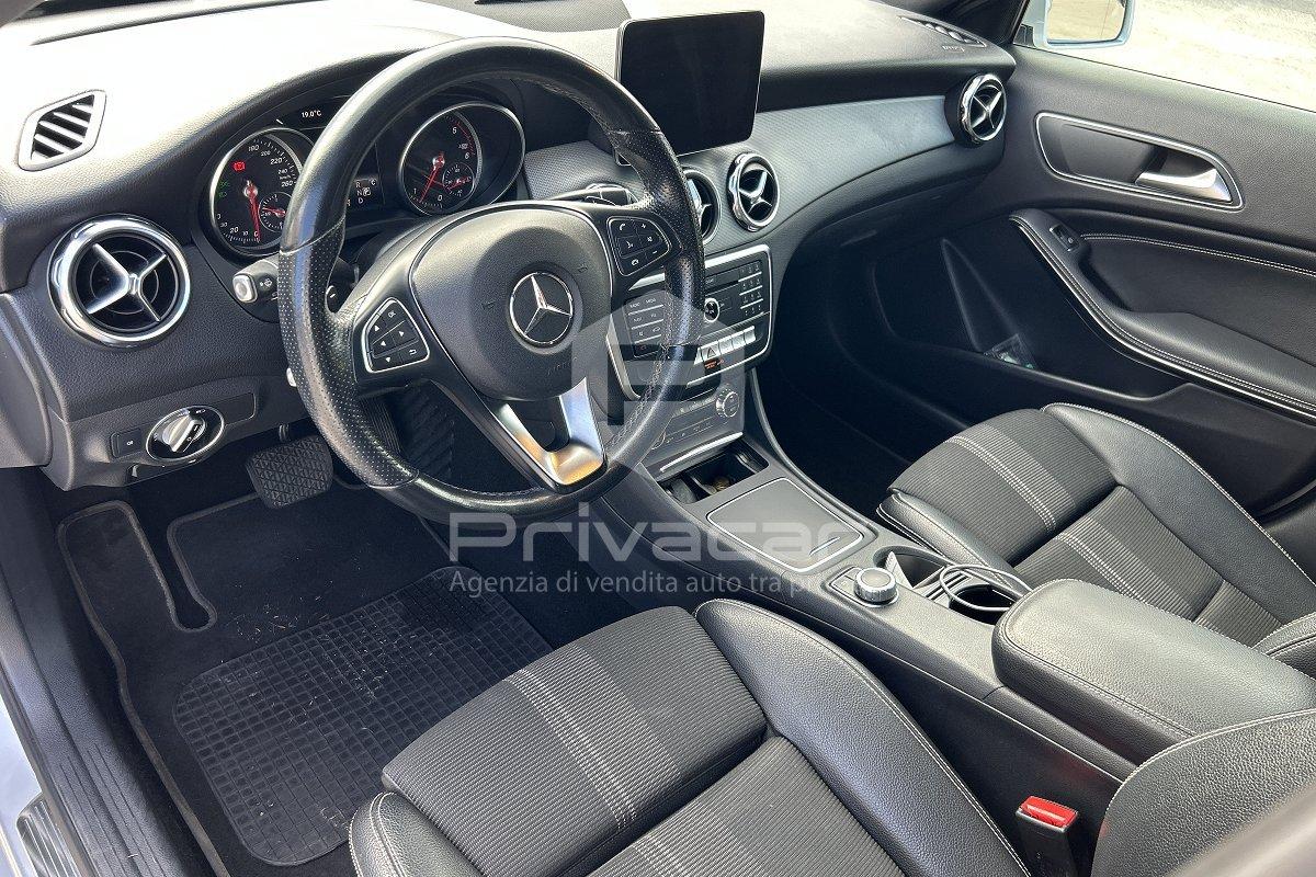 MERCEDES GLA 200 d Automatic Sport