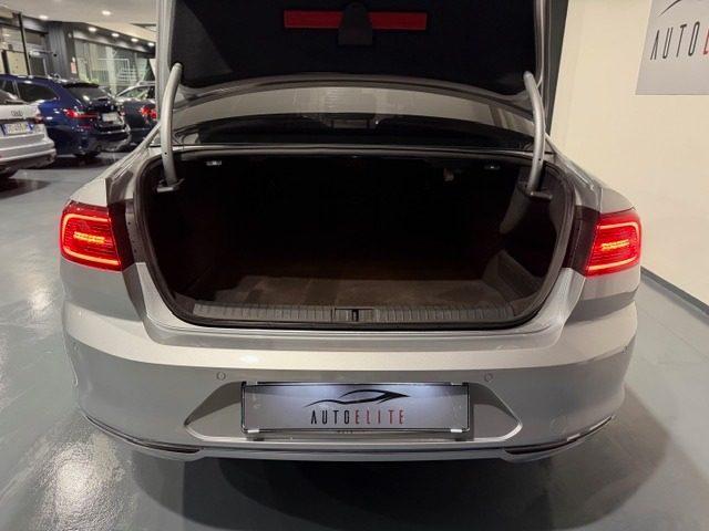 VOLKSWAGEN Passat 2.0 TDI 150CV HIGHLINE BERLINA