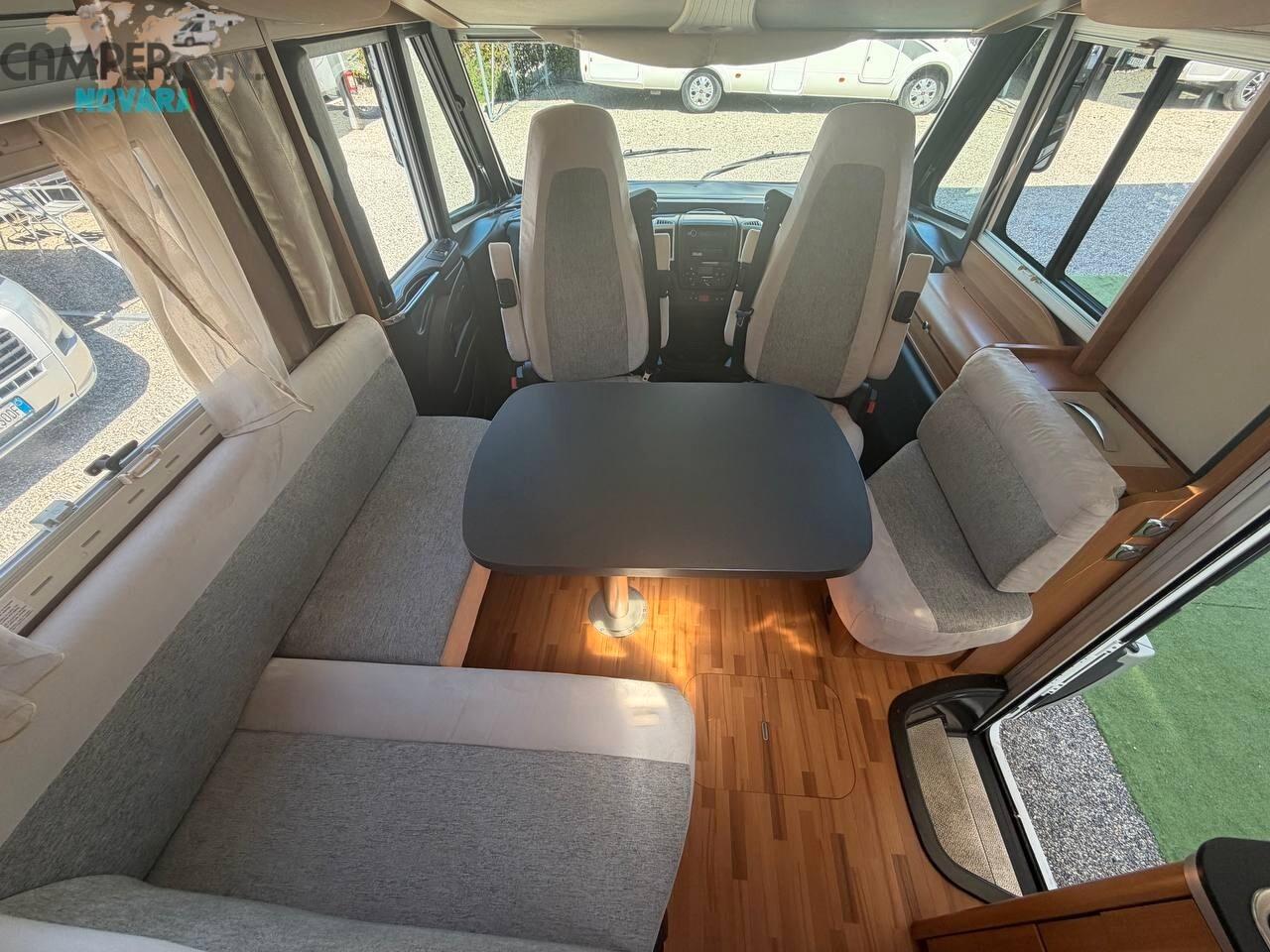 Laika ECOVIP 610 MOTORHOME LETTO MATRIMONIALE 6.80 MT