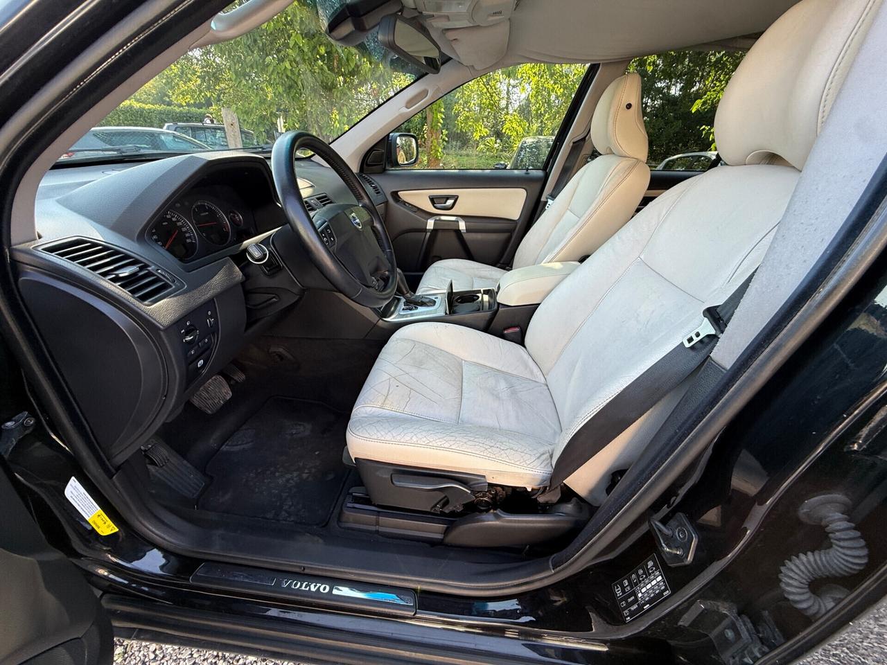 Volvo XC 90 XC90 2.4 D5 185 CV aut. AWD Executive