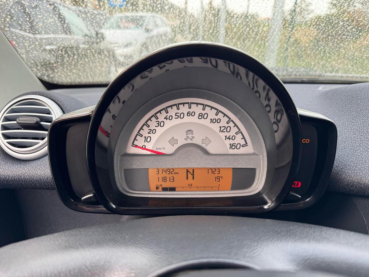 Smart ForTwo 1000 62 kW 31.000 KM