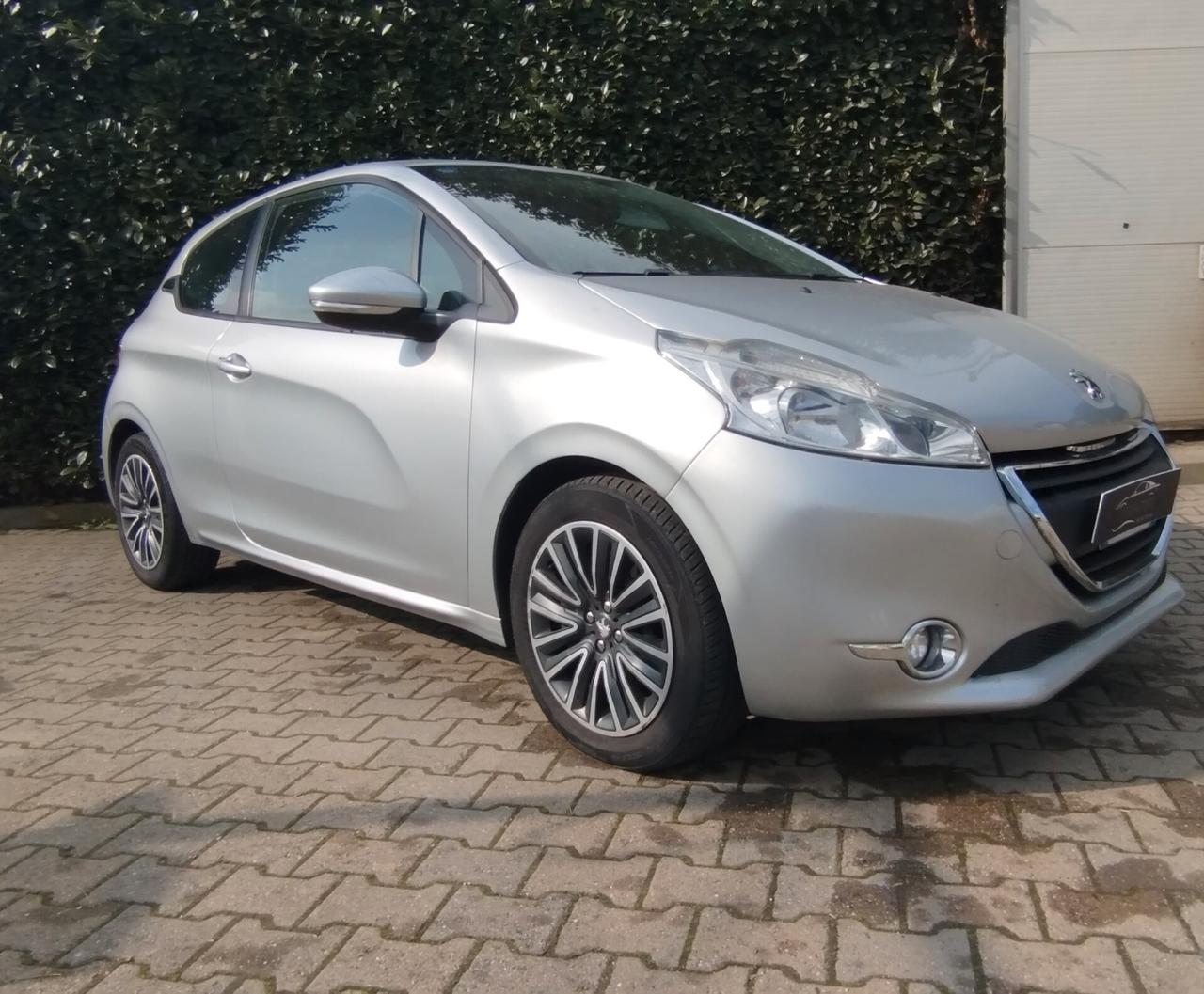 Peugeot 208 1.2 VTi 82 CV 3 porte Access