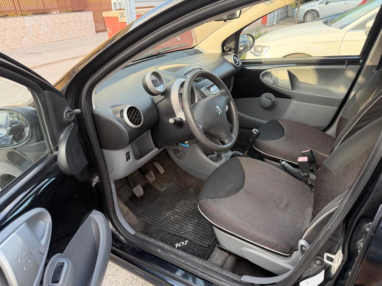 Peugeot 107 1.0 68CV 5p. Sweet Years