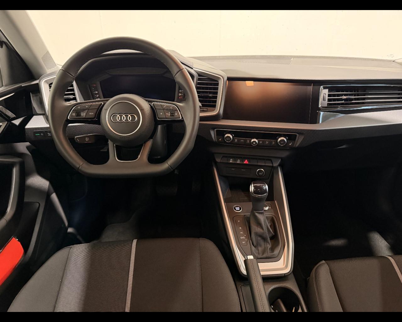 AUDI A1 SPORTBACK 25 TFSI S-TRONIC ADVANCED