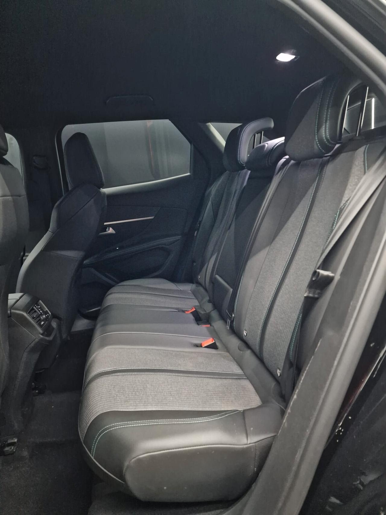 Peugeot 3008 1.5 BlueHDi 130 S&S EAT8 Allure