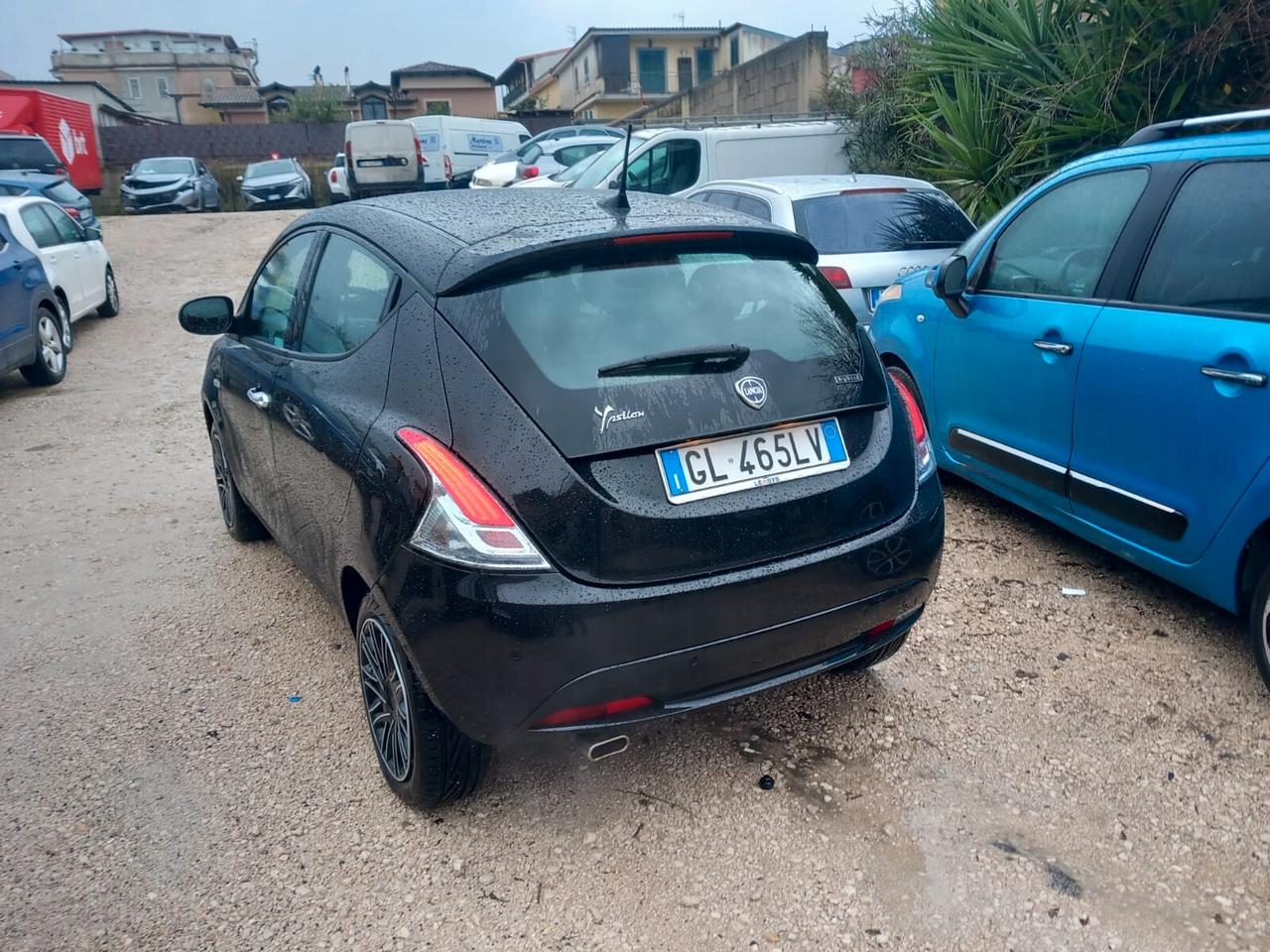Lancia Ypsilon 1.0 benzina ibrida