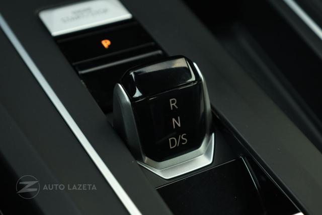 VOLKSWAGEN Golf 1.0 eTSI EVO DSG Life