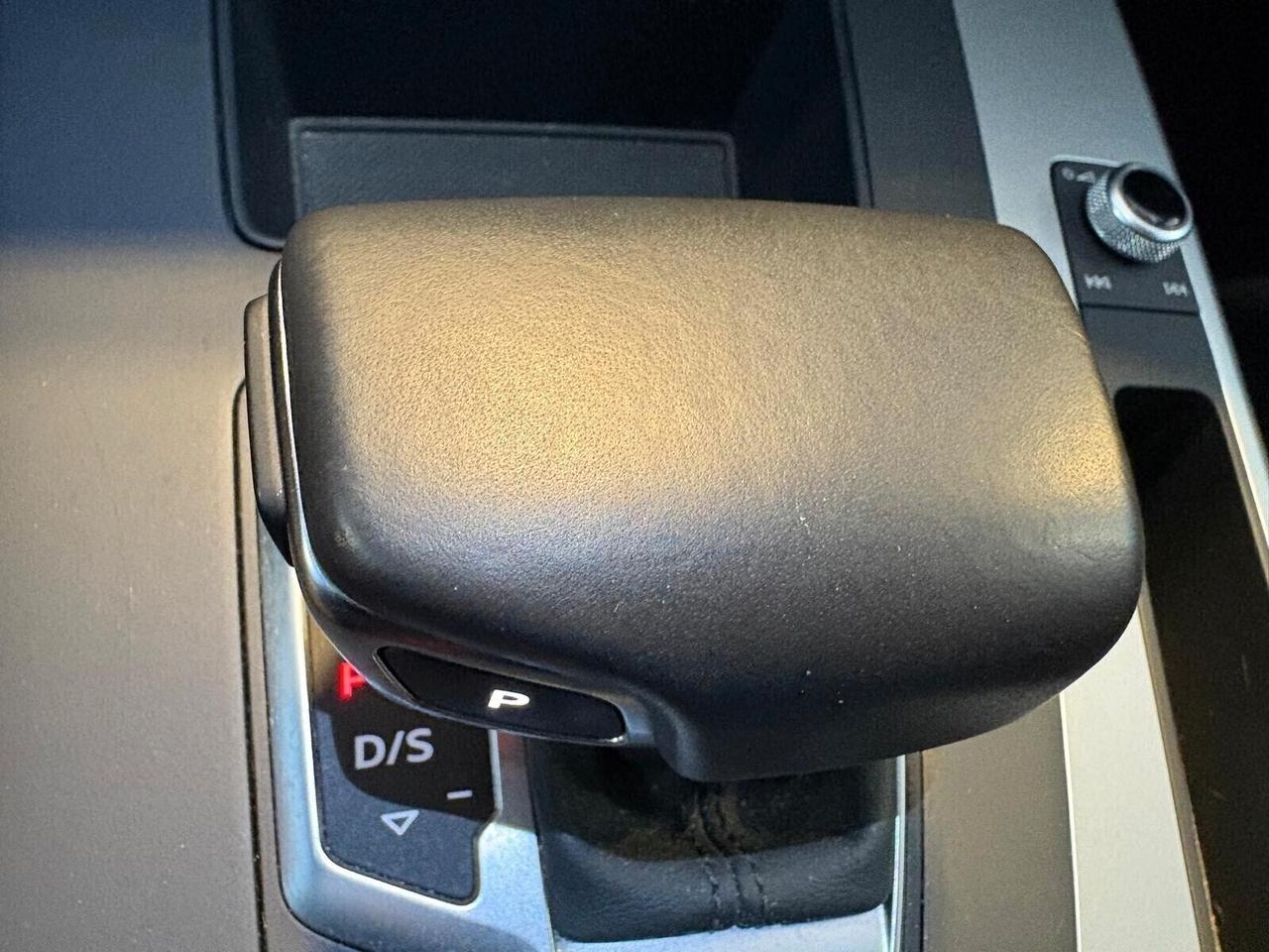 Audi Q5 SPB BUSINESS ADVANCED 40 2.0 TDI quattro S tronic