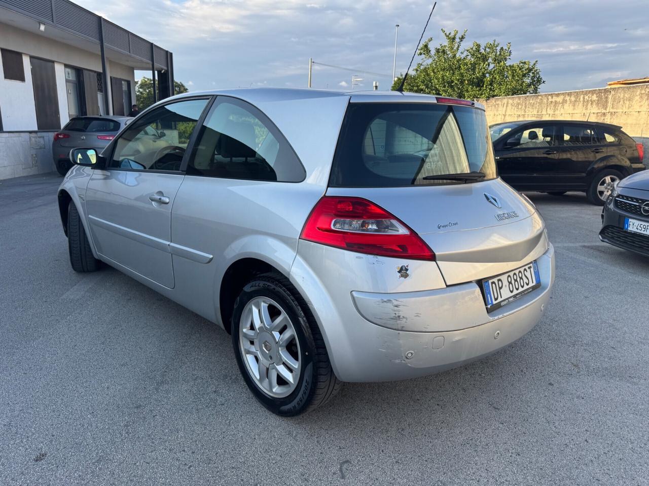 Renault Megane Mégane 1.6 3p Serie Speciale Exception
