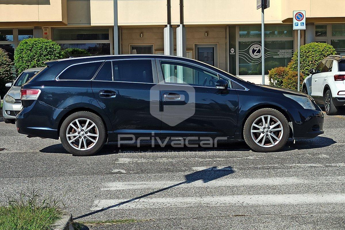 TOYOTA Avensis 2.0 D-4D Wagon Sol