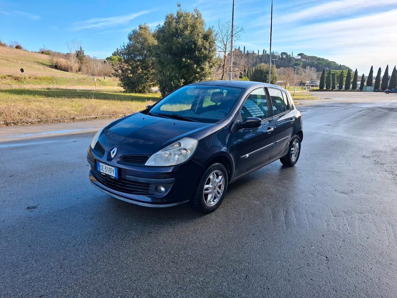 Renault Clio 1.2 16V 5 porte Luxe